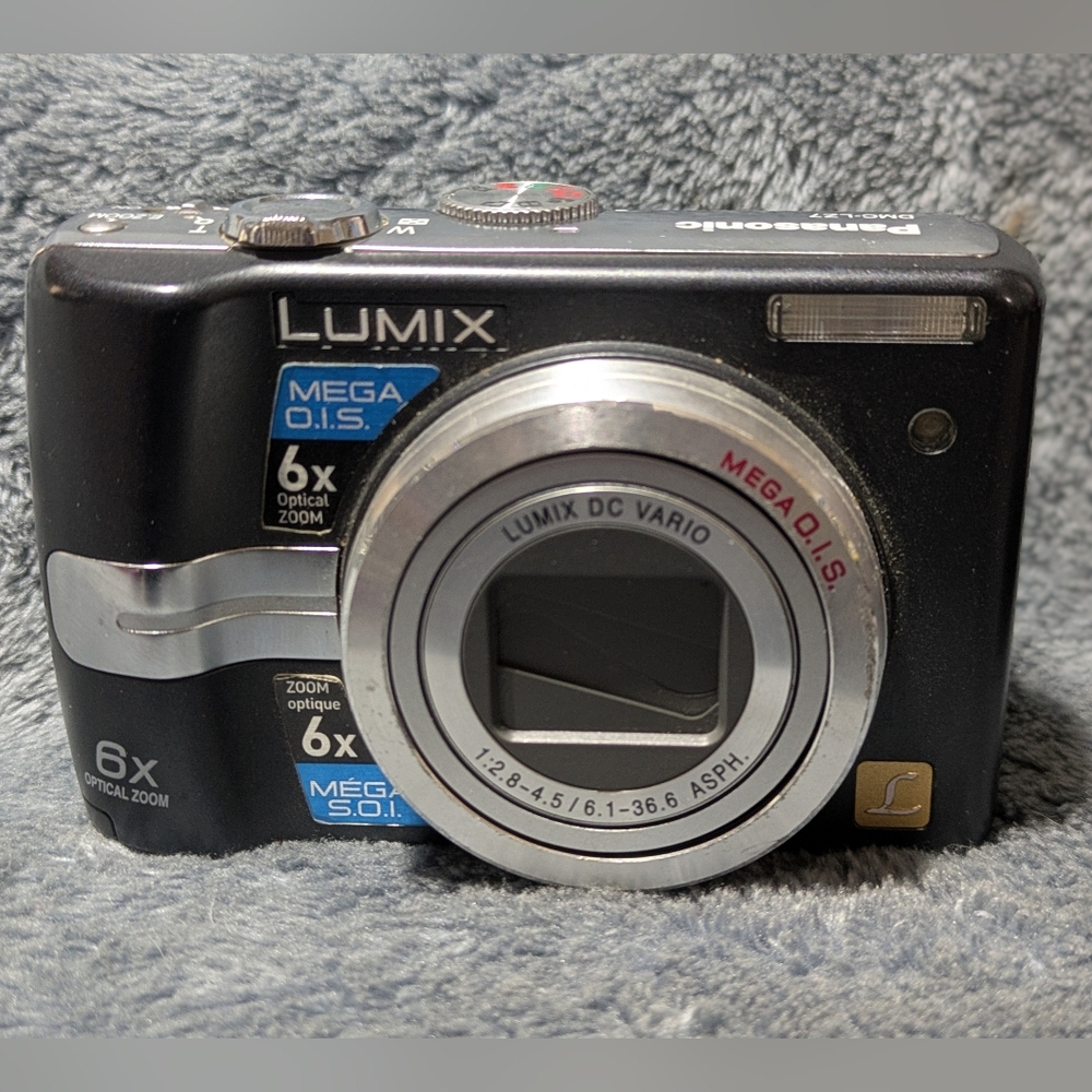 Panasonic Lumix DMC-LZ7 | Digital Camera Bundle | Works 👉Cosmetic Scratches GC+
